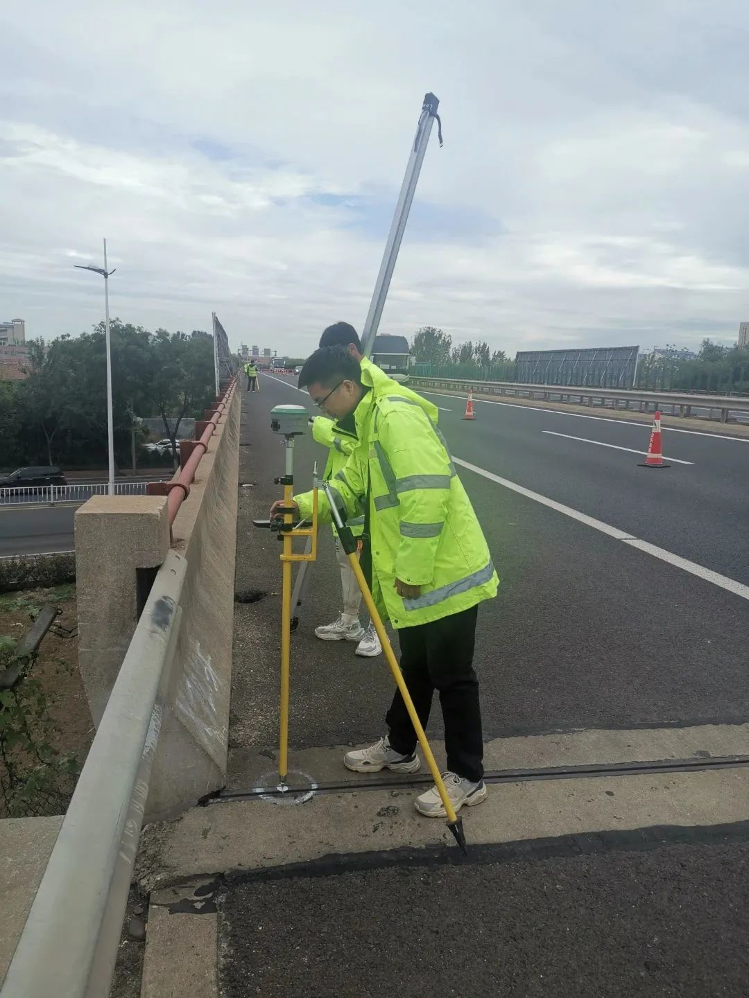 沈海高速公路兩城至汾水段征地放線工作正式啟動(dòng)